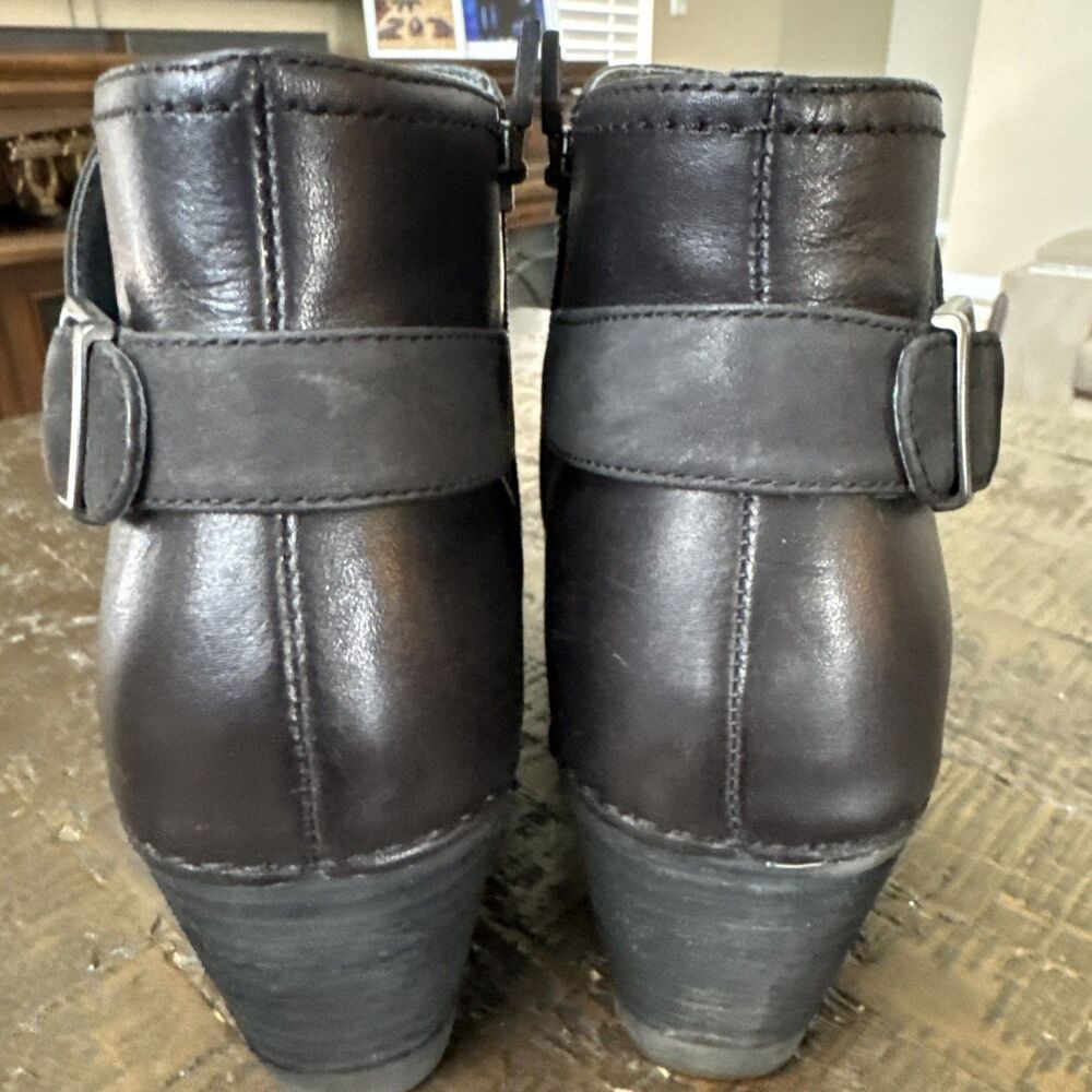Dansko Black Nubuck Leather Wedge Ankle Boots Booties Buckle Size 38 7 - Picture 4 of 9